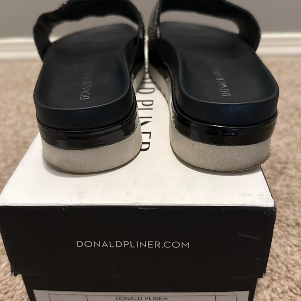 Sandals - Picture 5 of 5